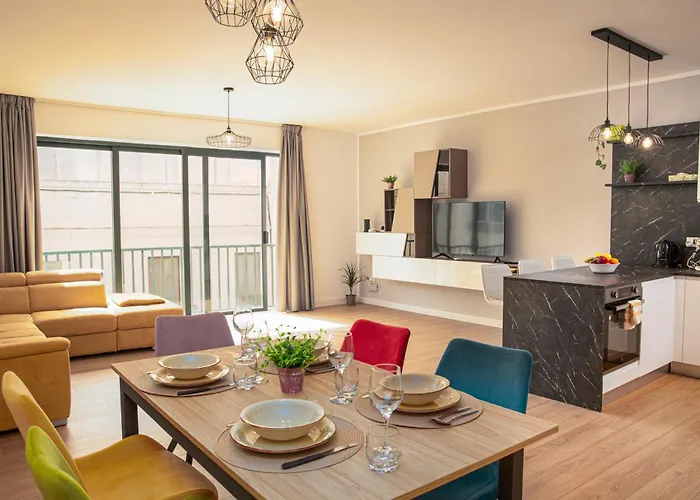 Central 3 Bedrooms Apartment Sliema