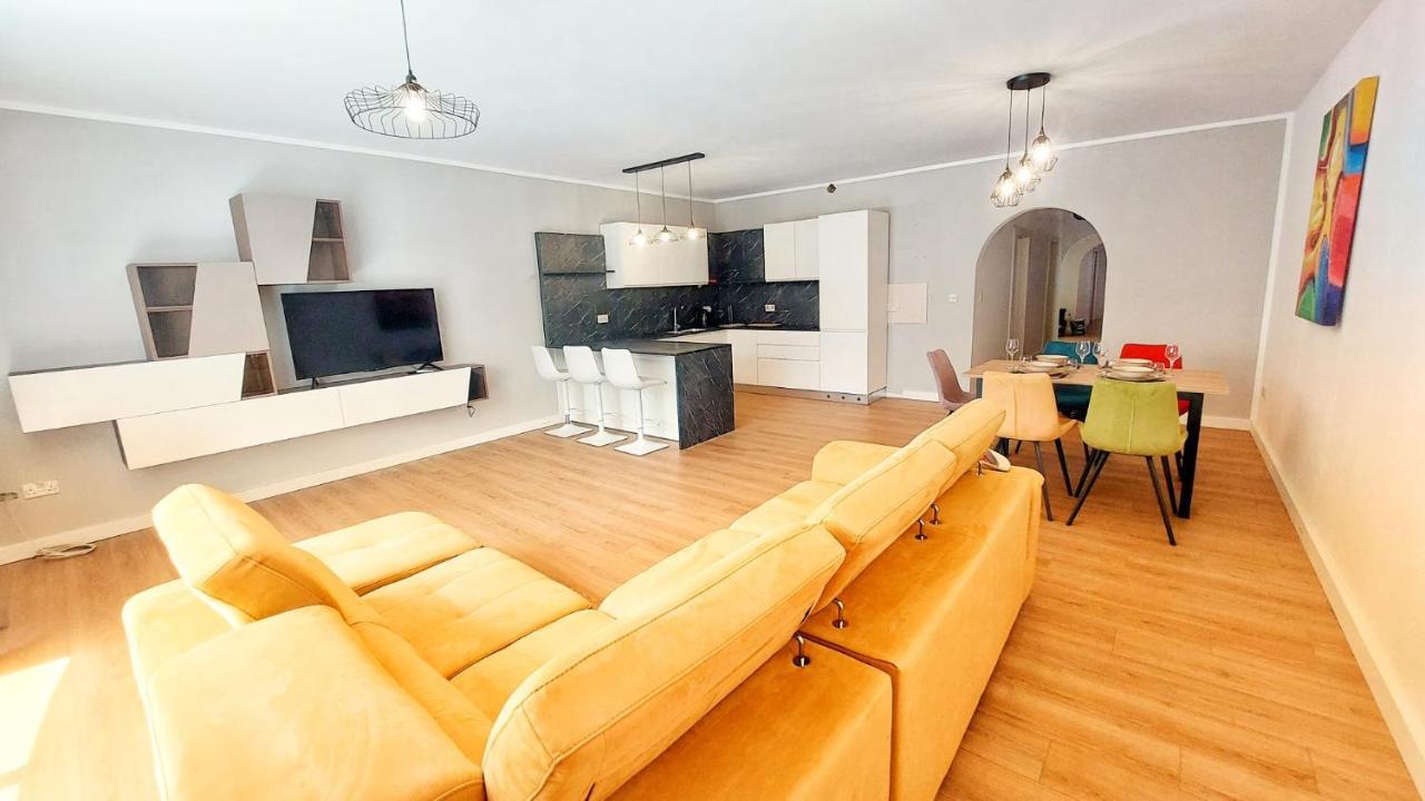 3 Bedrooms Apartment *