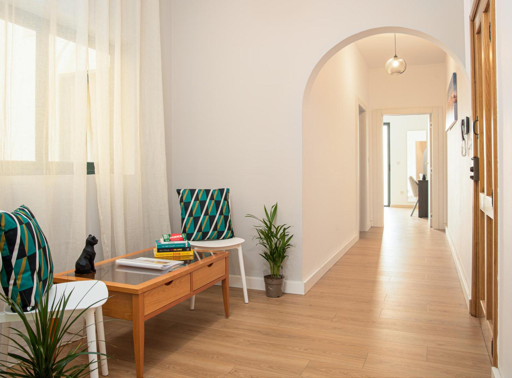 Apartment 3 Bedrooms *