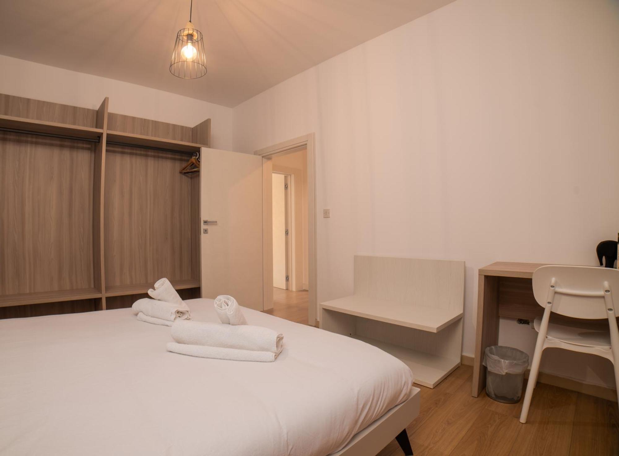 3 Bedrooms *
