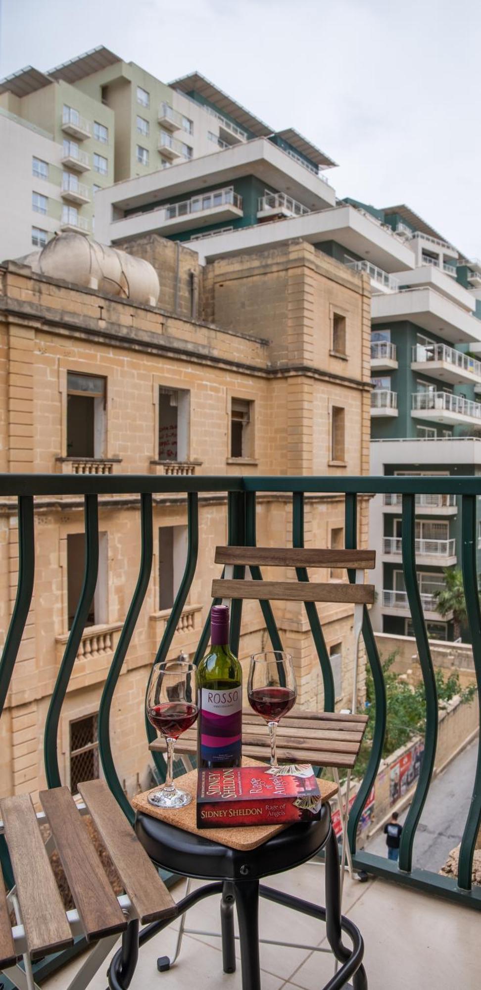 3 Bedrooms * Sliema